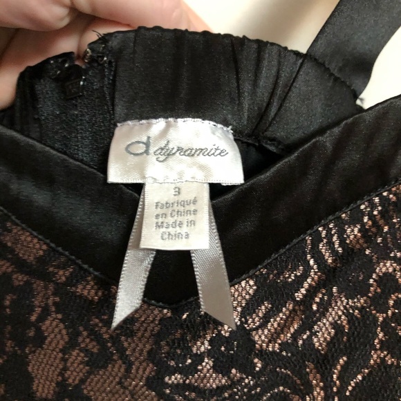 Women’s lace dress - Picture 3 of 4